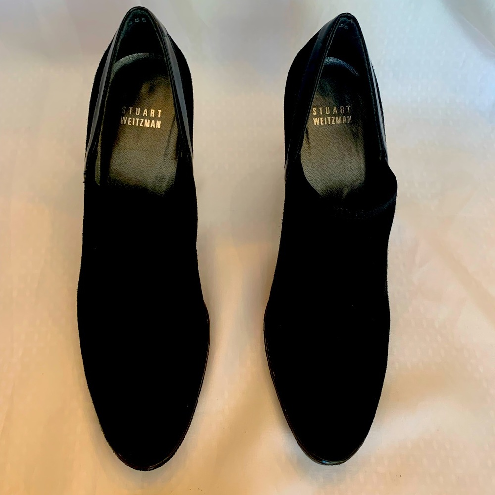 Stuart Weitzman Black Suede/Patent Trim Shoes with Rubber Sole